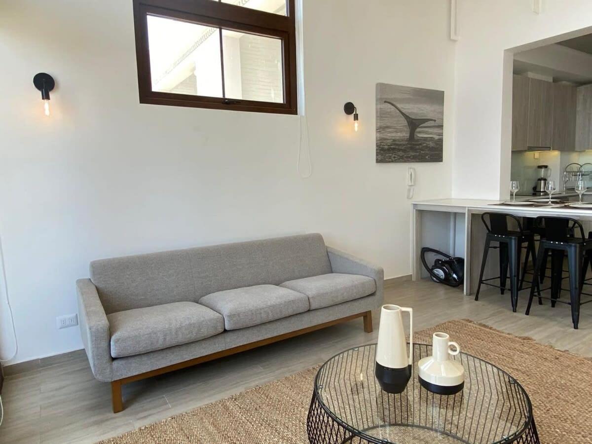 En La Mejor Ubicación Espectacular Loft, Impresionante Vista Al Mar Con Estacionamiento, Servicio Hom * Valparaíso