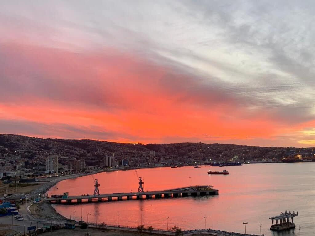 Hom I Espectacular Loft Preciosa Vista Al Mar 1713 Valparaíso